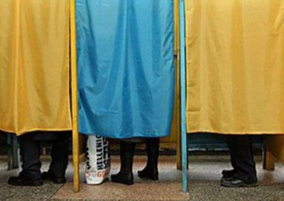 Украинская власть теряет легитимность в полном составе – выборов в местные советы тоже не будет