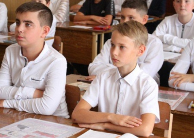 Регионы Донбасса и Новороссии уже перешли на российские стандарты образования