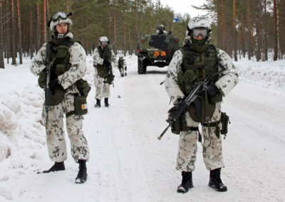 Финляндия готовит «поколения iPhone и PlayStation» к обороне на ледяной границе с Россией