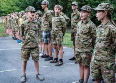 Террористы «Азова» намерены вербовать в свои ряды школьников в 6−7 классах