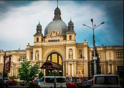 «Домой в Россию возвращайтесь»: «языковые активисты» из Львова терроризируют русскоязычных пассажиров поездов