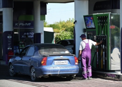 В Крыму собираются решить проблему дефицита бензина к концу октября