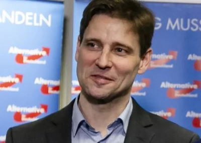 АдГ исключила депутата за участие в конференции ультраправых в России