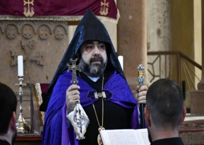 «Пашинян может создать альтернативную церковь». Правящий режим в Армении ужесточил репрессии против священников