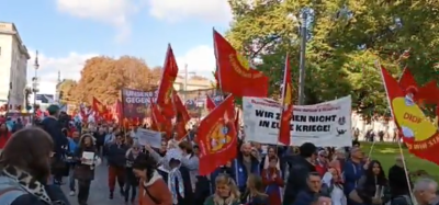 В Берлине проходит демонстрация против конфронтации отношений с Россией