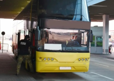 Украинскую туристку развернули на польской границе из-за нехватки средств