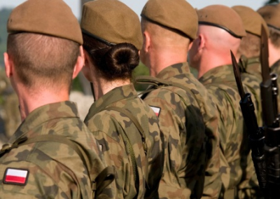 Власти Польши инициировали всеобщую подготовку к войне. Готовить будут даже пенсионеров и детей