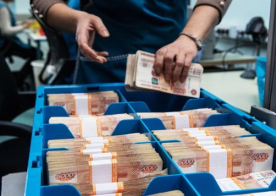 Миронов обвинил российских олигархов и связанных с ними чиновников в попытке вместе с Западом поставить Россию на колени