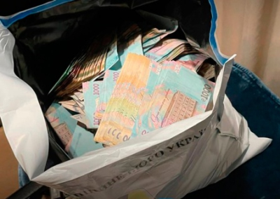 Зеленский ввёл против своих подельников санкции, которые существенно мягче, чем обычно