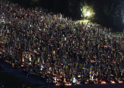 На Лычаковском кладбище во Львове закончились места для захоронения военных