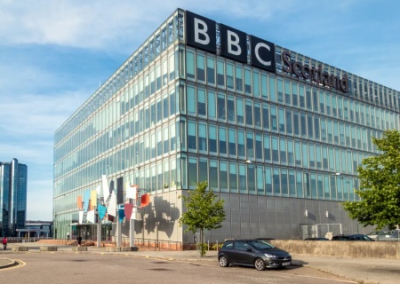 Руководство британской телекомпании BBC уволено из-за фальсификации речи Трампа