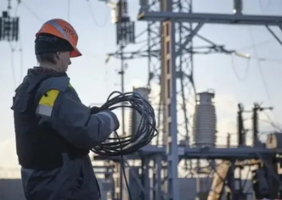 До 12 часов без света: «Укрэнерго» опубликовало новые графики на 24 ноября