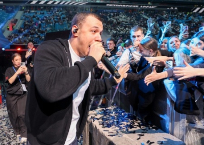 «Иди служить!» Боксёр Мехонцев возмутился райдером рэпера «Макана»