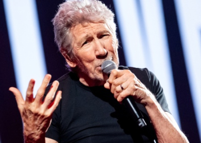 Основатель Pink Floyd обвинил Украину в отправке на фронт детей и осудил за прославление Бандеры