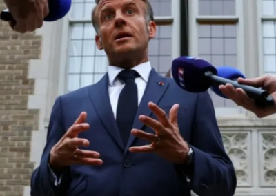 Большинство французов желают отстранения Макрона от власти