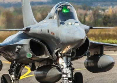 Франция готова поставить Украине порядка 100 истребителей. Но за 10 лет