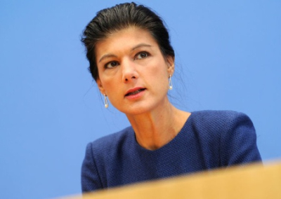 Вагенкнехт призвала снять санкции с России в обмен на прекращение огня