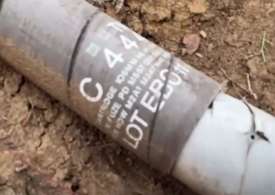 Российские бойцы зачищают Красноармейск и Димитров. В украинском схроне найдено химическое оружие