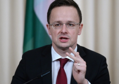 Сийярто: западные европейцы намерены сорвать мирные договорённости и продолжать войну