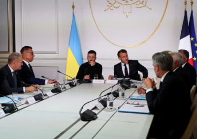 Мерц, Макрон и Стармер дали новые указания Зеленскому не соглашаться с мирным планом Трампа