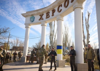 Зеленский совершил «прощальный визит» в Херсон