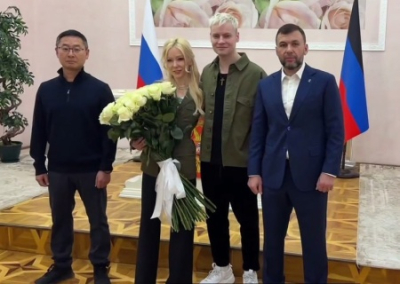 Депутат Останина осудила свадьбу Дронова с Мизулиной в Донецке, обвинила в распиле бюджета и раскритиковала Пушилина