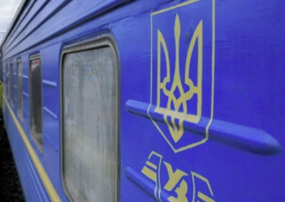 «А поезд еле ехал на Бердичев»: Зеленский пиариться на обанкроченной «Укрзализныце»