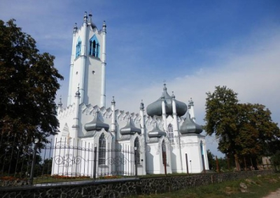 В Черкасской области храм УПЦ захватили боевики-националисты