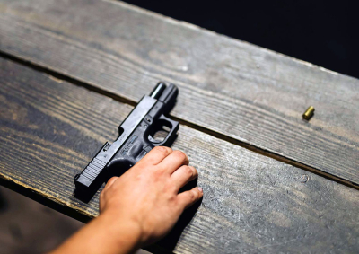 В Чехии молодой украинец пришел в тир и попытался застрелиться