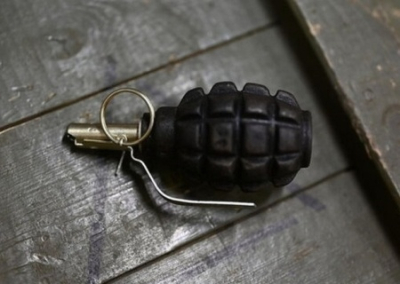 В Киеве в школе подросток бросил гранату ради видео