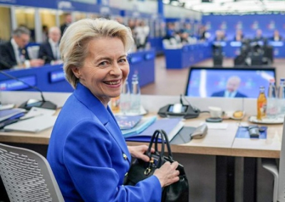 Еврочиновники обвинили Урсулу фон дер Ляйен в превышении полномочий и нарушении законов Евросоюза