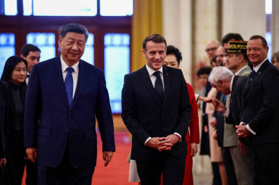 Си Цзиньпин: Китай поддерживает любые усилия по достижению мира на Украине