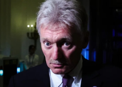 Песков призвал госслужащих РФ быть предельно аккуратными на фоне угроз Буданова