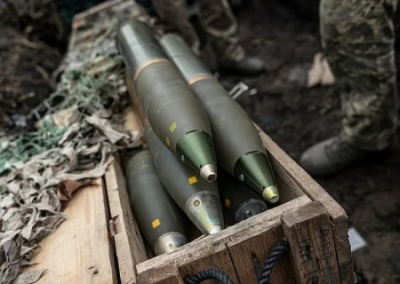 Почти половина чехов считает, что Чехия не должна передавать снаряды для ВСУ