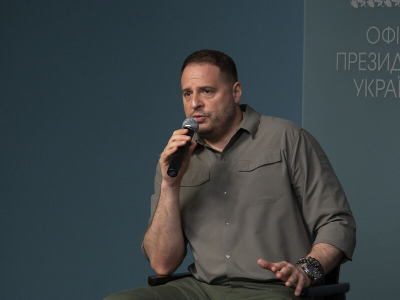 СМИ: Ермак готовится бежать из Украины по документам прикрытия