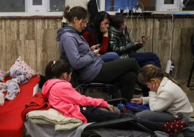 Власти Франции сокращают помощь для беженцев с Украины