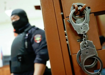 ФСБ предотвратила теракт против офицера ЧФ в Севастополе. Раскрыты сети госизмены в ЛДНР