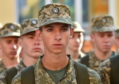 Билет в один конец: из 11 юношей, подписавших «молодёжный контракт», уже ни один не воюет