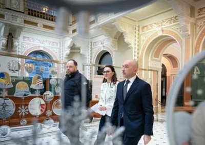 Единство на монетах, разброд в обществе —  Украина на грани раскола из-за «плана Трампа»