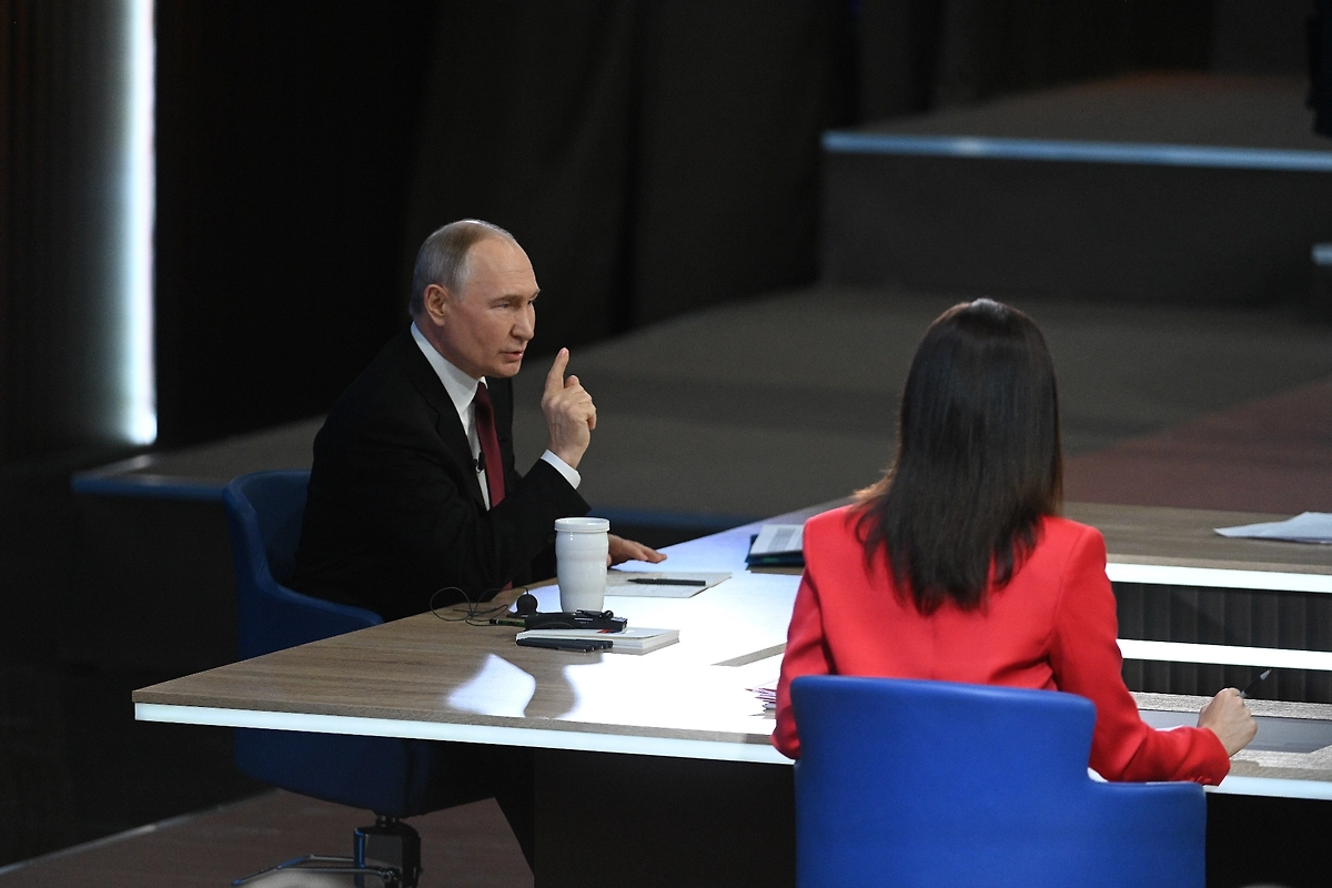 Путин назвал некорректным вопрос британского журналиста NBC Бреннан-Симмонса