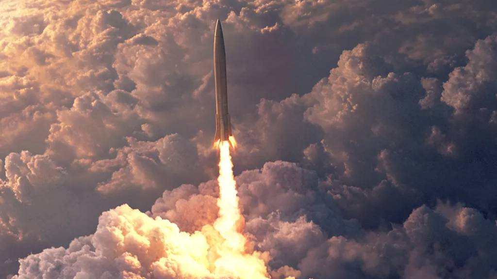 Россия планирует перекрыть каналы поставок оружия ВСУ через Румынию, считает военэксперт