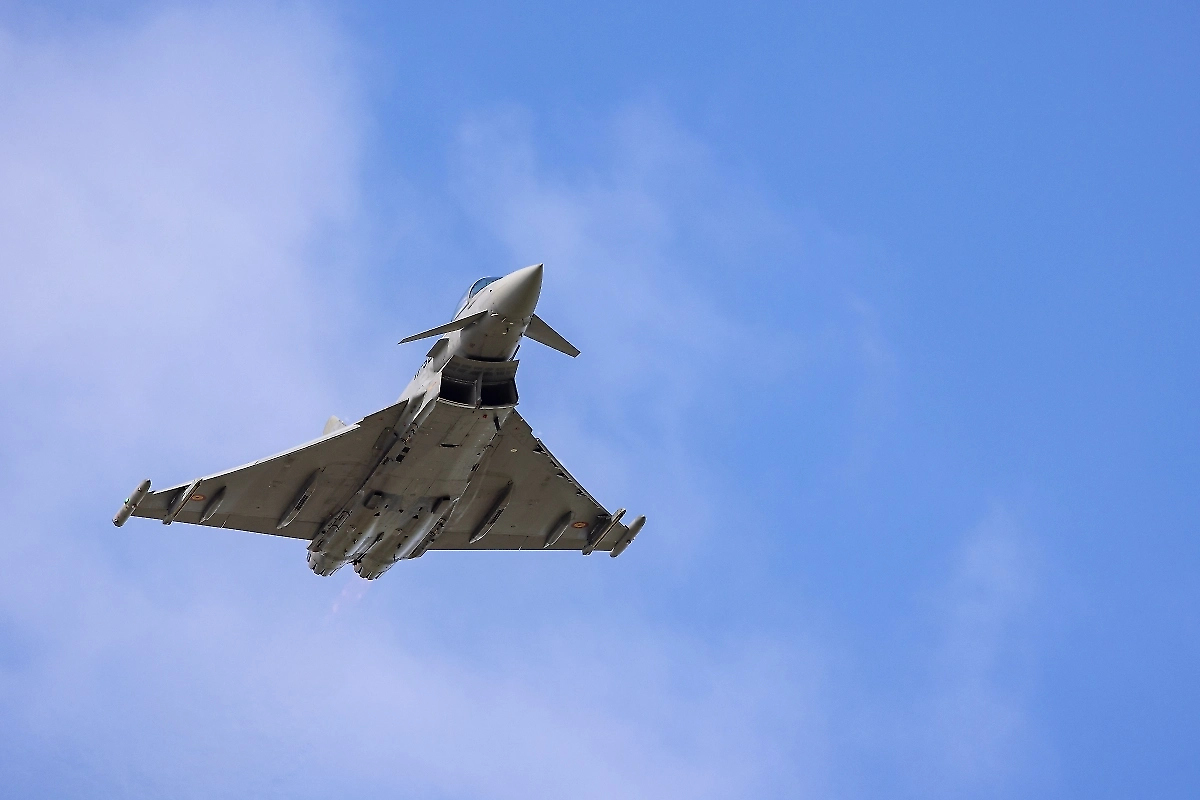 Польша подняла в небо истребители из-за тревоги на Украине