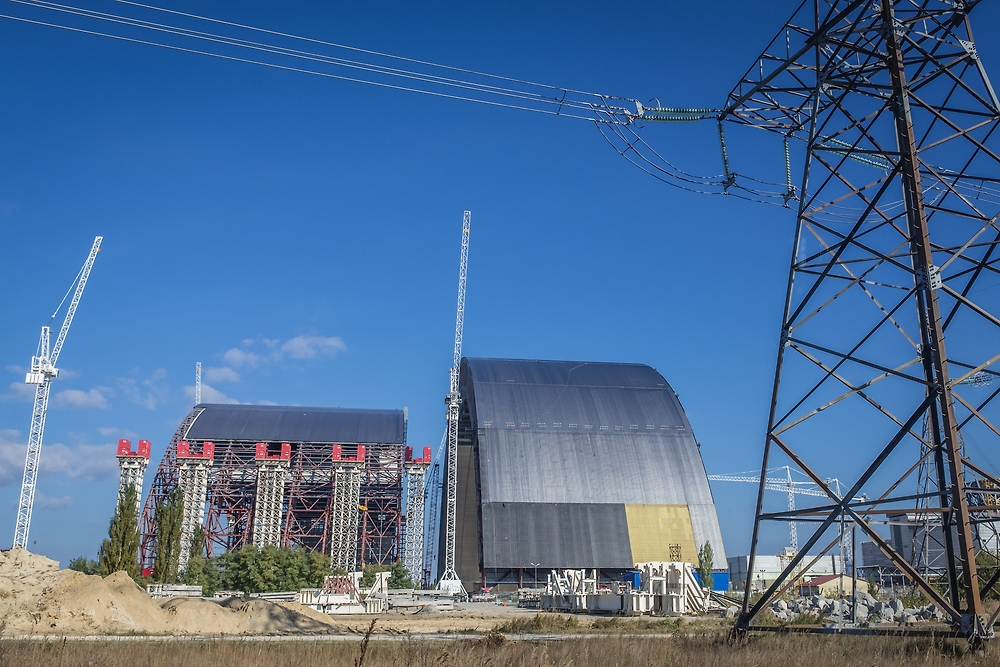 Директор ЧАЭС предупредил о риске разрушения саркофага при новом ударе