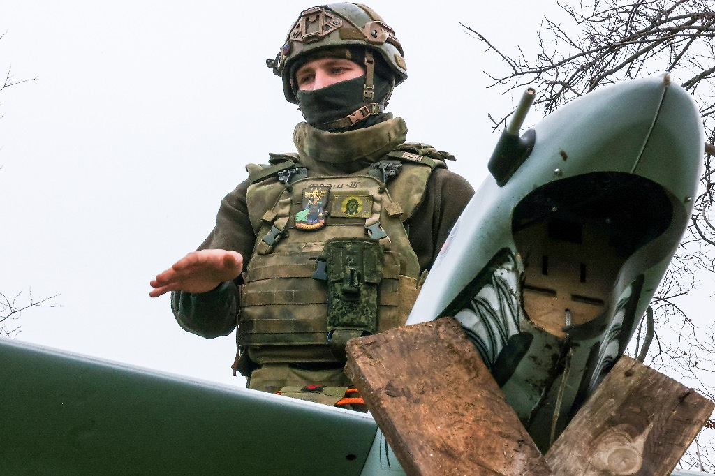 Мантуров: Россия поставляет в зону СВО больше дронов, чем Украина