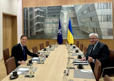 Киев отказался от уступок по суверенитету и границам