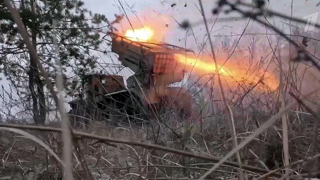 Юрий Подоляка, свежая сводка на 12.12.2025: ВС РФ завершают зачистку восточного Мирнограда