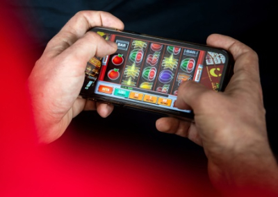 «Можно дойти до легализации наркомании и проституции». В Минфине РФ намерены разрешить онлайн-казино