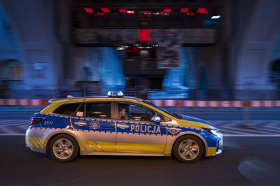 Нападение под Варшавой: белоруса и украинок залили газом из баллона размерами с огнетушитель, а парня ещё и избили