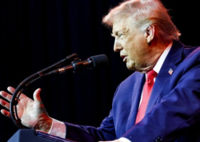 Трамп пригрозил Макрону установить 200-процентные пошлины на французские вина и шампанское