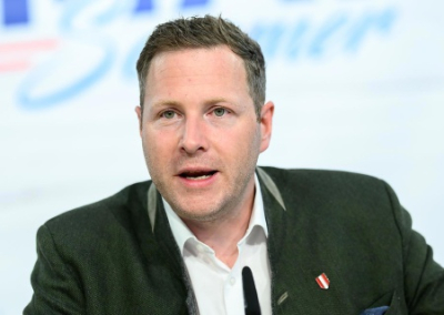 В Австрии призвали уйти в отставку главу МИД за гуманитарную помощь Украине